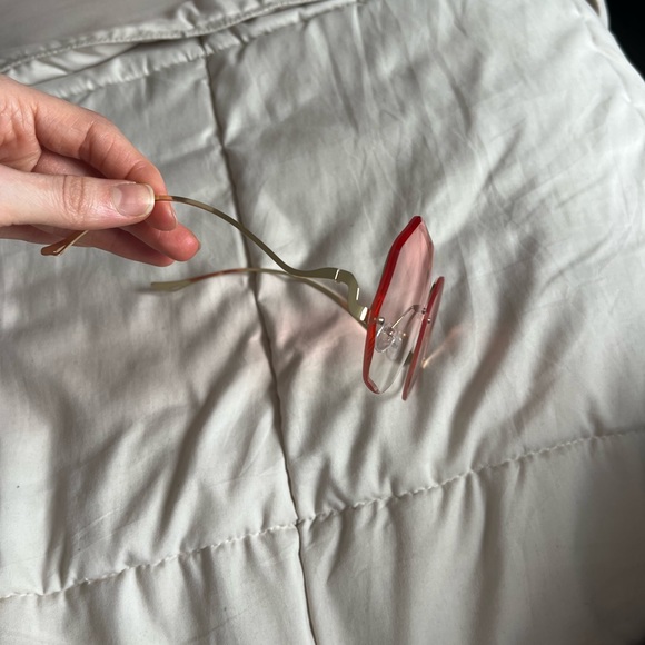 Oversized Sunglasses - Picture 4 of 4